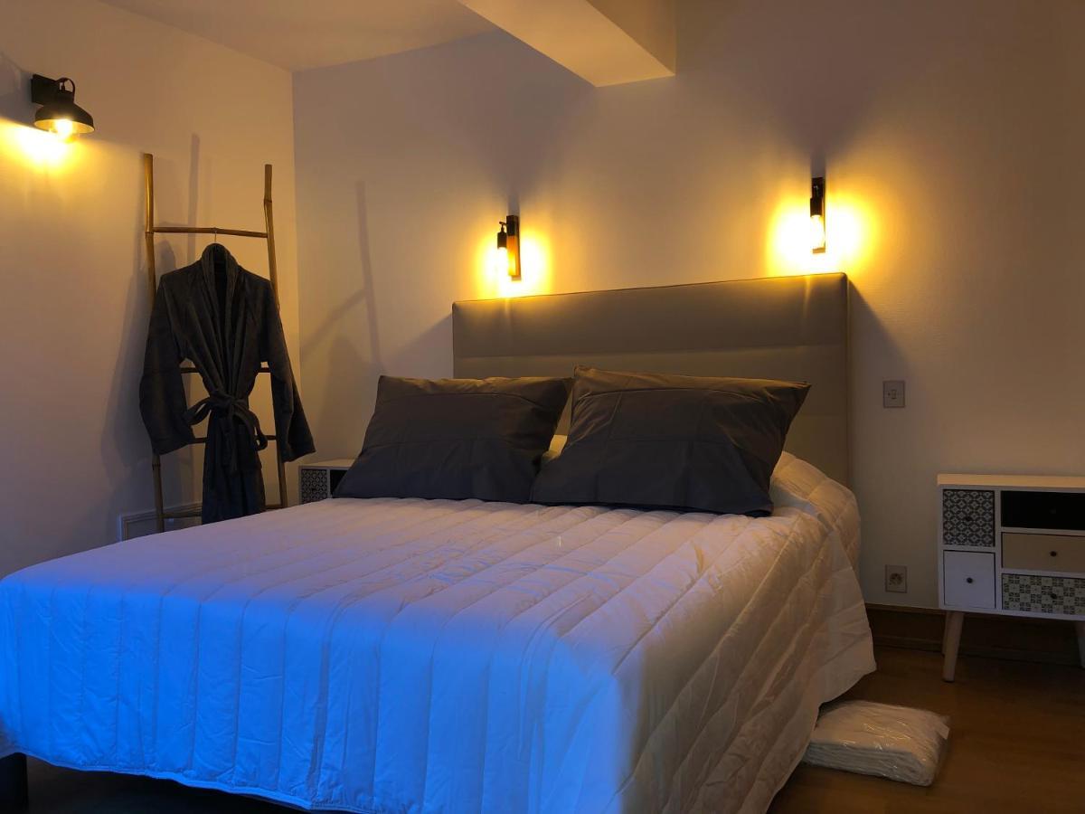 Les 3 P'Tites Pom'S Hotell Alençon Eksteriør bilde