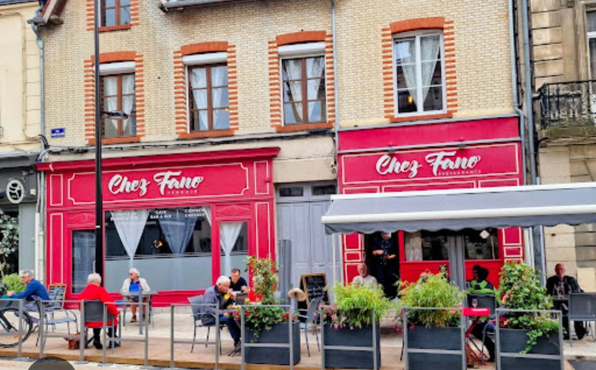 Les 3 P'Tites Pom'S Hotell Alençon Eksteriør bilde